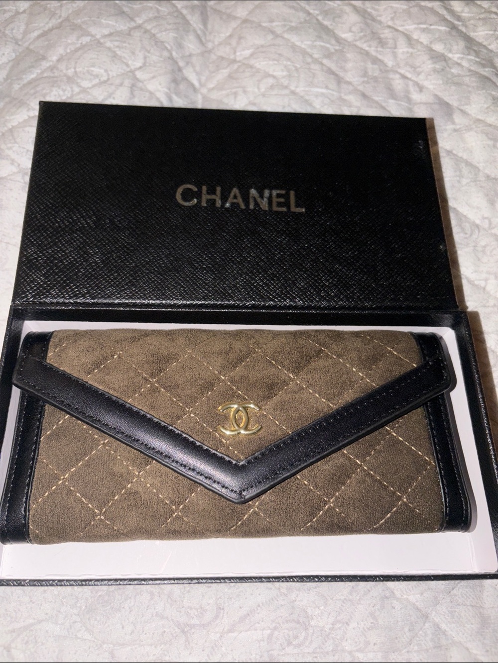 Wallet Inspired not authentic